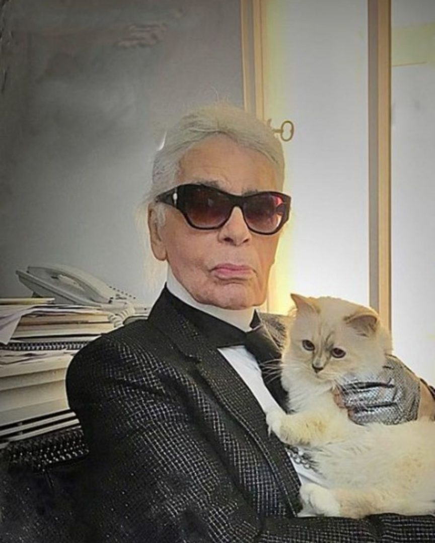 Modeikone Karl Lagerfeld und seine Katze Choupette